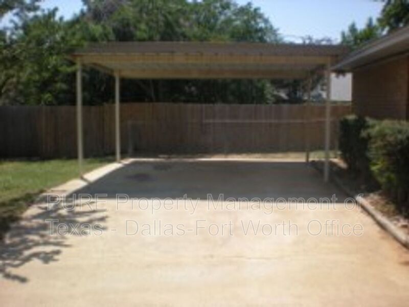 7525 Windhaven Rd in North Richland Hills, TX - Foto de edificio