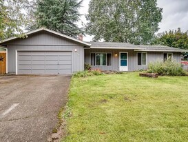 700 NE 122nd Ave in Vancouver, WA - Building Photo