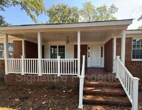 5857 Northampton Blvd in Virginia Beach, VA - Building Photo - Building Photo