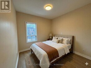30 Endean Ave in Toronto, ON - Building Photo - Building Photo