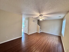 2112 Walnut Bluffs Ln in Raleigh, NC - Building Photo - Building Photo