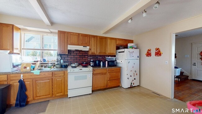 property at 17 Landin St