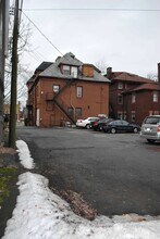 329 Elmwood Ave, Unit 3A in Buffalo, NY - Building Photo - Building Photo