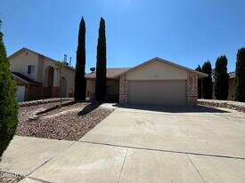 4476 Loma Diamante Dr in El Paso, TX - Building Photo