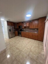 1325 W 41st St in Hialeah, FL - Building Photo - Building Photo
