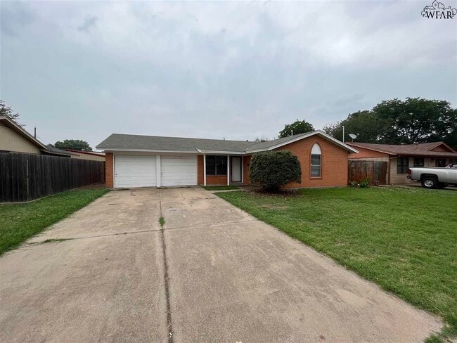 property at 4704 N Shore Dr