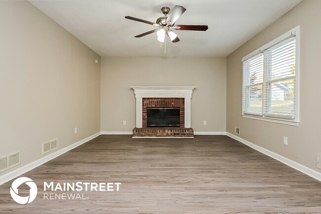 310 Lakefront Dr in Mcdonough, GA - Building Photo - Building Photo