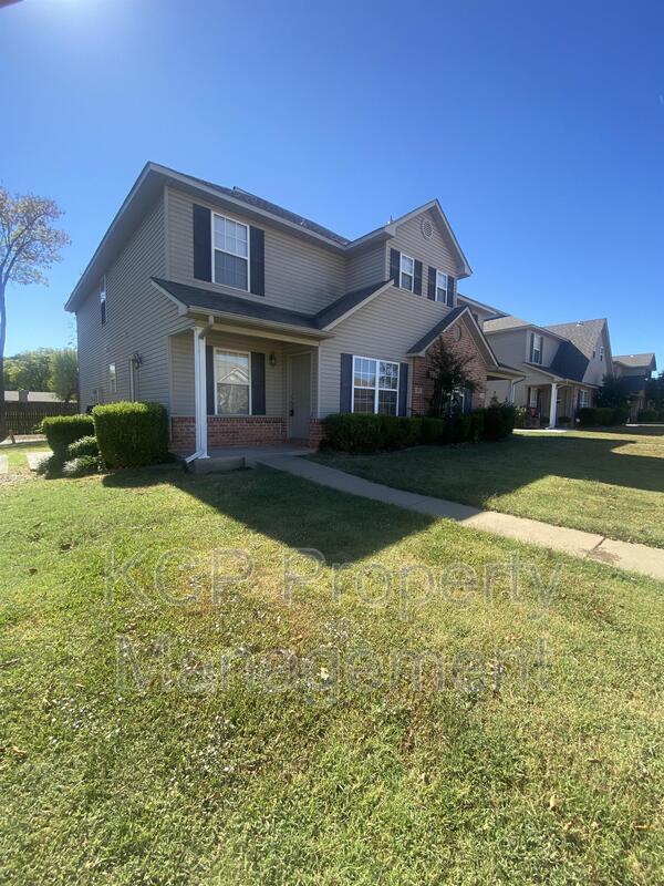 property at 2810 Fairway Hamlet Ct