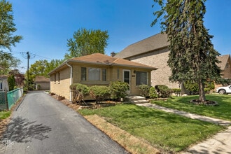 874 Fairfield Ave in Elmhurst, IL - Building Photo - Building Photo