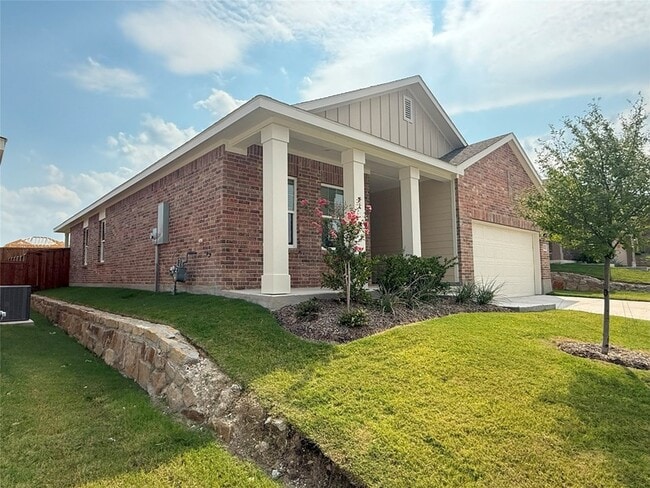 1312 Kennedy Rd in Howe, TX - Foto de edificio - Building Photo