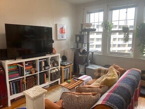 28 Sidlaw Rd, Unit 22 in Boston, MA - Foto de edificio - Building Photo