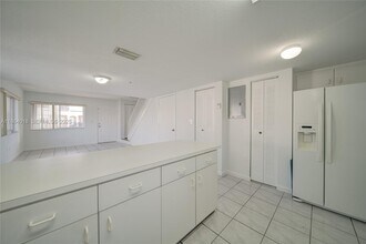 551 NW 82nd Ave in Miami, FL - Building Photo - Building Photo