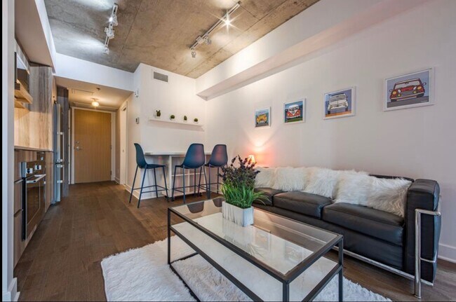 101 Peel Rue in Montréal, QC - Building Photo - Building Photo