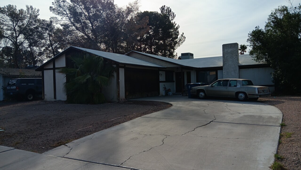 1525 Hialeah Dr, Unit 1bdrm in Las Vegas, NV - Foto de edificio
