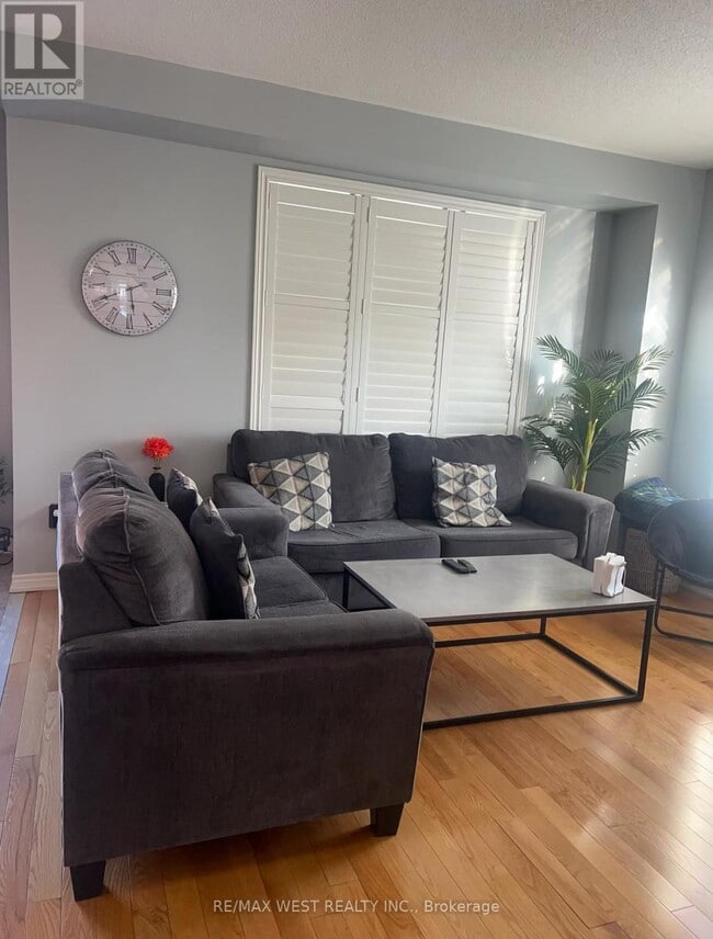 4 Raintree Dr in Hamilton, ON - Building Photo - Building Photo