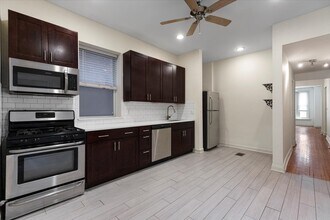 3046 N Kenmore Ave, Unit 1 in Chicago, IL - Building Photo - Building Photo
