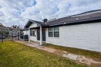 3615 Dennis St photo'