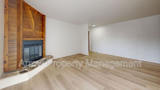 203 E Arbor Ave in Bismarck, ND - Building Photo - Building Photo