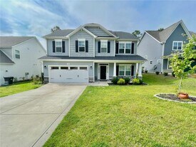 356 Kensington Dr in Spring Lake, NC - Building Photo