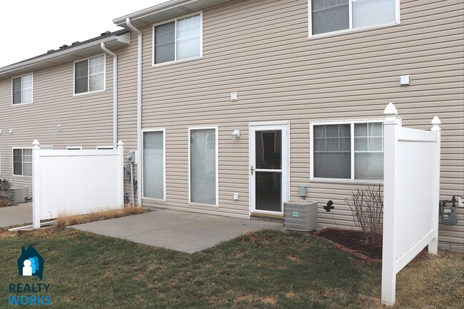 8114 Oshel Ave in Lincoln, NE - Building Photo - Building Photo