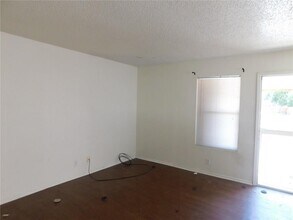 2205 Leah Cove in Austin, TX - Building Photo - Building Photo