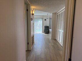 1122 Avenida de las Estrellas in Bullhead City, AZ - Building Photo