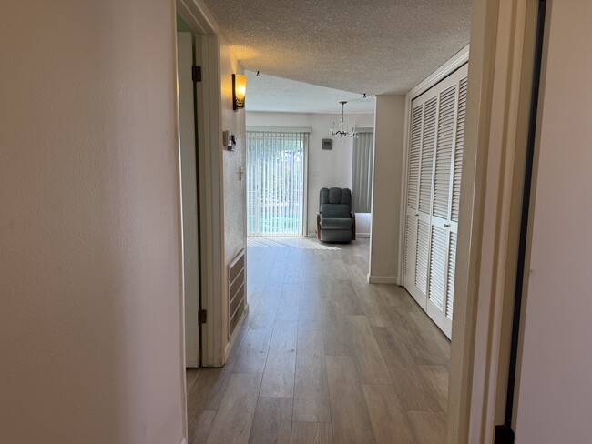 property at 1122 Avenida de las Estrellas