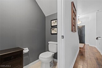 941 Hampton Cir in Naples, FL - Foto de edificio - Building Photo