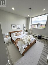 15 Walmer Rd in Toronto, ON - Building Photo - Building Photo