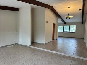 5828 SW 117th Terrace in Cooper City, FL - Building Photo - Building Photo