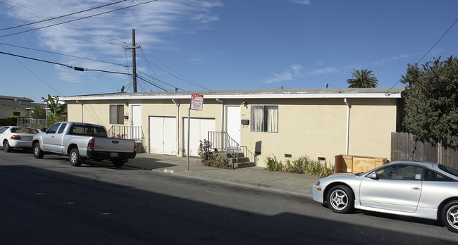 1901-1915 Powell St in San Pablo, CA - Foto de edificio - Building Photo