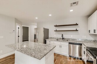 4665 S 38th Ln in Phoenix, AZ - Building Photo - Building Photo