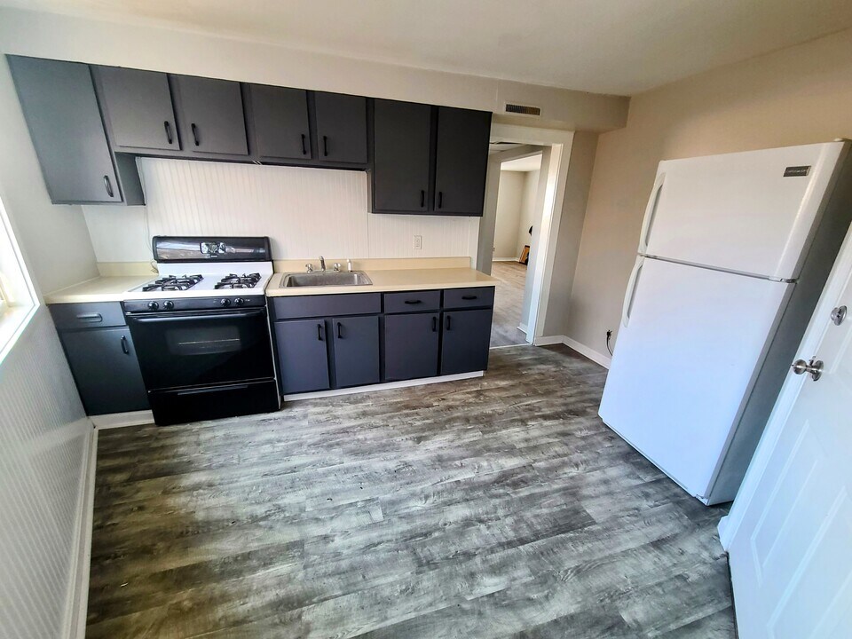 235-237-237 State Rd in Westport, MA - Building Photo