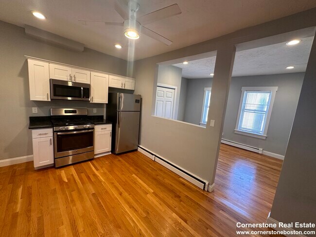 36 Thomas Park, Unit 2 in Boston, MA - Building Photo - Building Photo