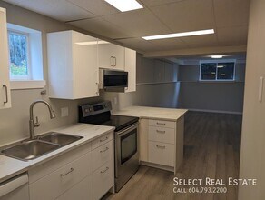 45574 Lewis Ave in Chilliwack, BC - Building Photo - Building Photo