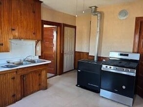 118 Hebert Ave in Woonsocket, RI - Building Photo - Building Photo