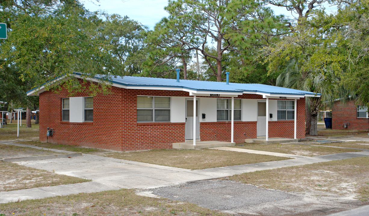 Oakland Garden Apartments in Panama City, FL - Building Photo