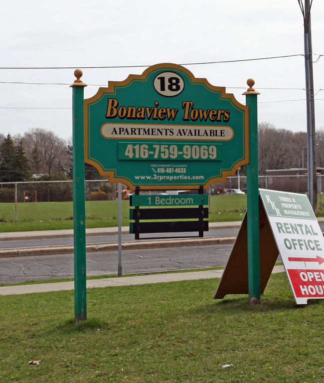 Bonaview Towers in Toronto, ON - Building Photo - Building Photo