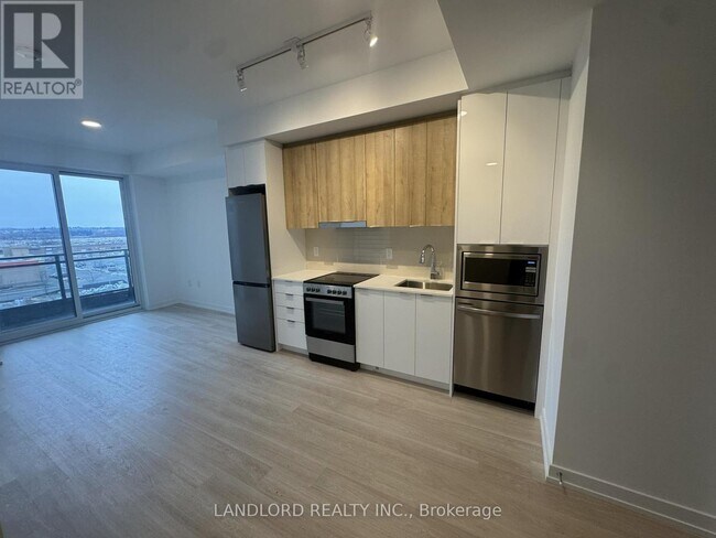 9763 Markham Rd in Markham, ON - Building Photo - Building Photo