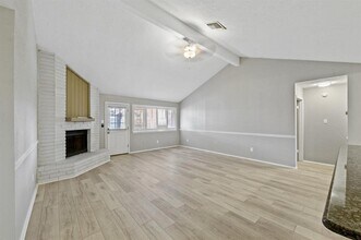 1935 Pilgrims Point Dr in Friendswood, TX - Building Photo - Building Photo