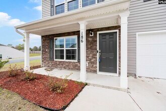186 Carrington Dr in Lugoff, SC - Building Photo - Building Photo