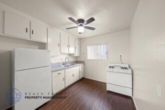 900 N. Wilmington Blvd. in Los Angeles, CA - Building Photo - Building Photo