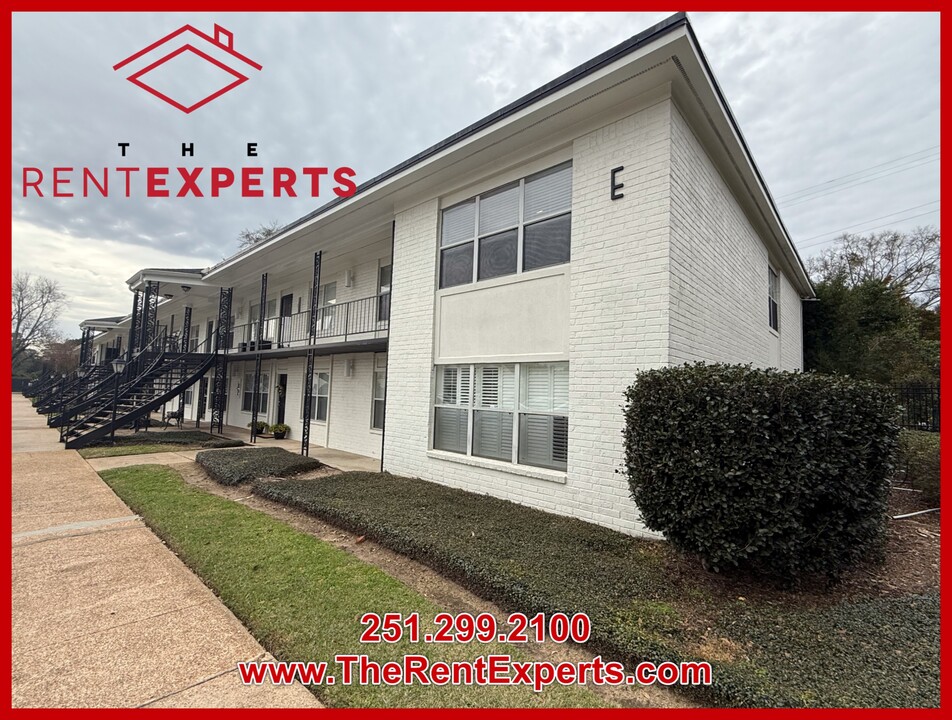 4009 Old Shell Rd in Mobile, AL - Building Photo