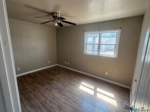 905 Bullock Ct in Artesia, NM - Building Photo - Building Photo