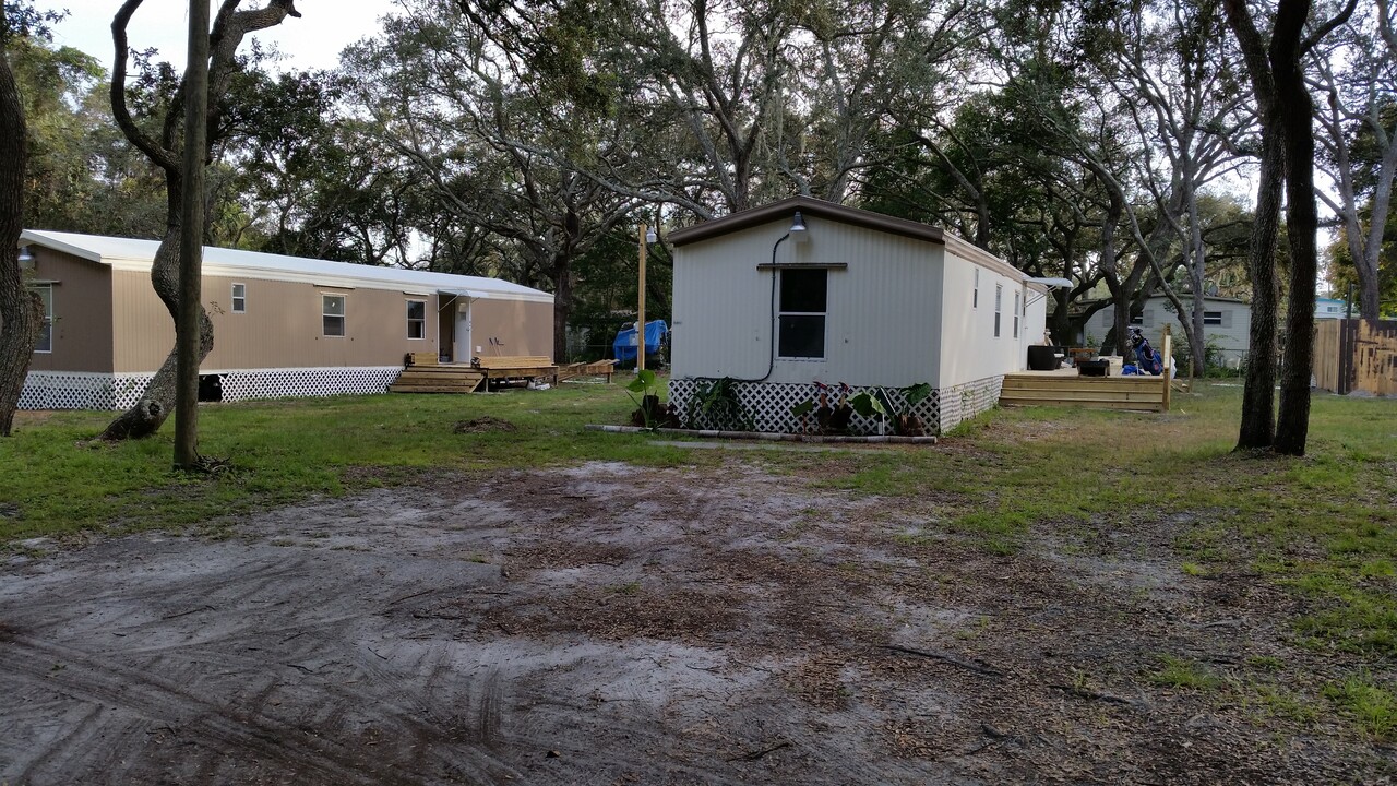 9036 Kiowa Dr in New Port Richey, FL - Building Photo