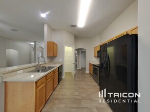 11507 Otters Den Ct E in Jacksonville, FL - Building Photo - Building Photo