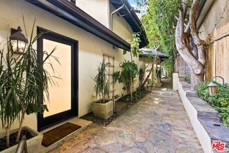 1615 Marmont Ave in Los Angeles, CA - Building Photo - Building Photo