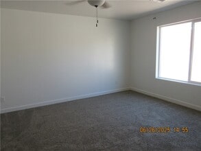 3042 Mallory Loop in Kingman, AZ - Foto de edificio - Building Photo