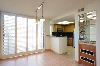 1232 Stanford St, Unit 4 in Santa Monica, CA - Building Photo - Building Photo