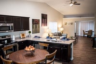 Building Photo - White Oaks Landing Apartments in Dayton, Ohio